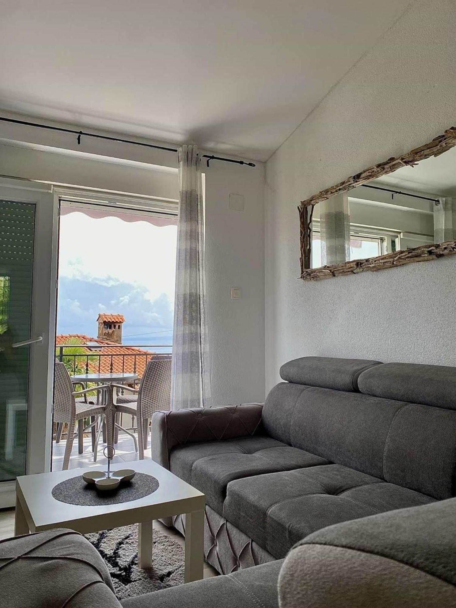 Apartments Ema Lovran Dış mekan fotoğraf